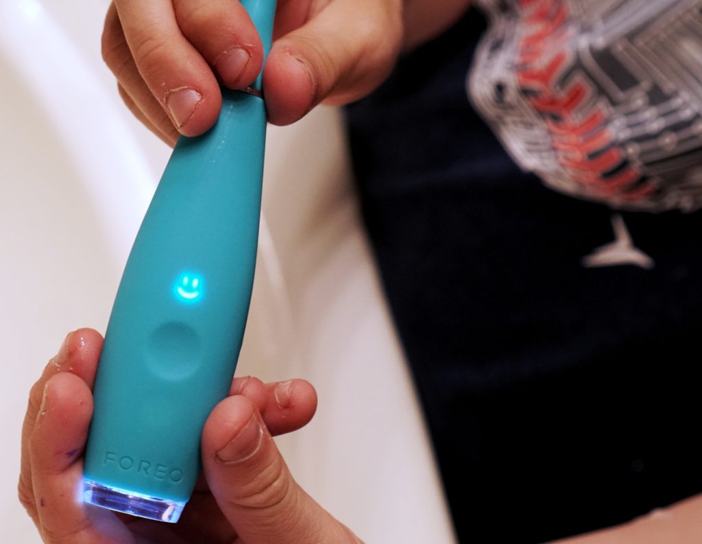 ISSA Mini Sonic Electric Toothbrush c