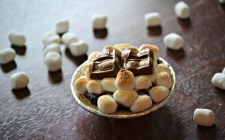Southern Kissed Mini SMores Pies
